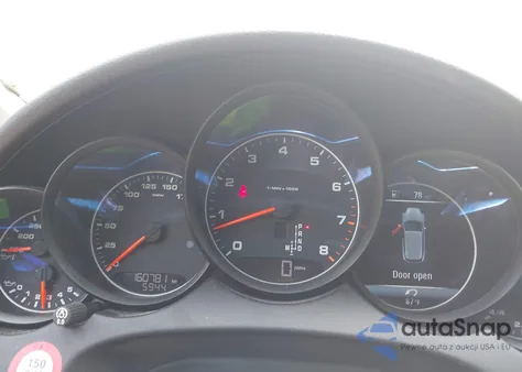 2017 Porsche Cayenne Platinum Edition z USA, uszkodzony, nr VIN WP1AA2A24HKA83525